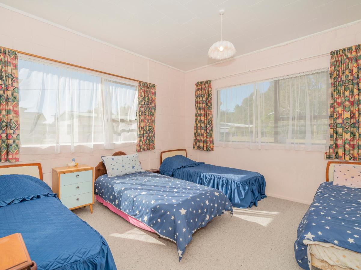 Cosy At Cooks - Cooks Beach Downstairs Unit Exterior photo